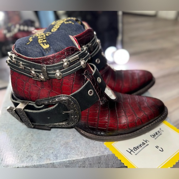 Freebird red croco SALOON bootie — women’s size 10 (SOLD OUT SIZE!!!!) - Picture 2 of 7
